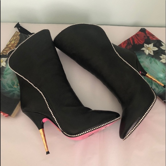 Gucci Shoes - GUCCI Black Fosca Leather Crystal Boots Booties